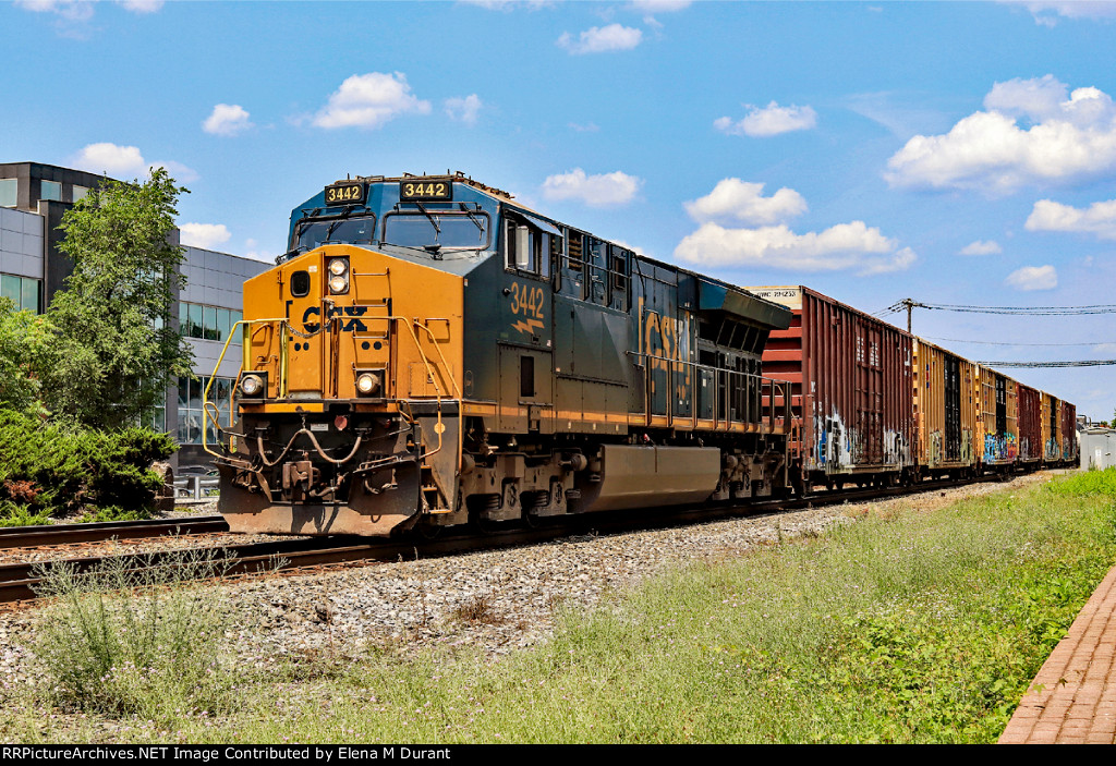 CSX 3442 on M-421